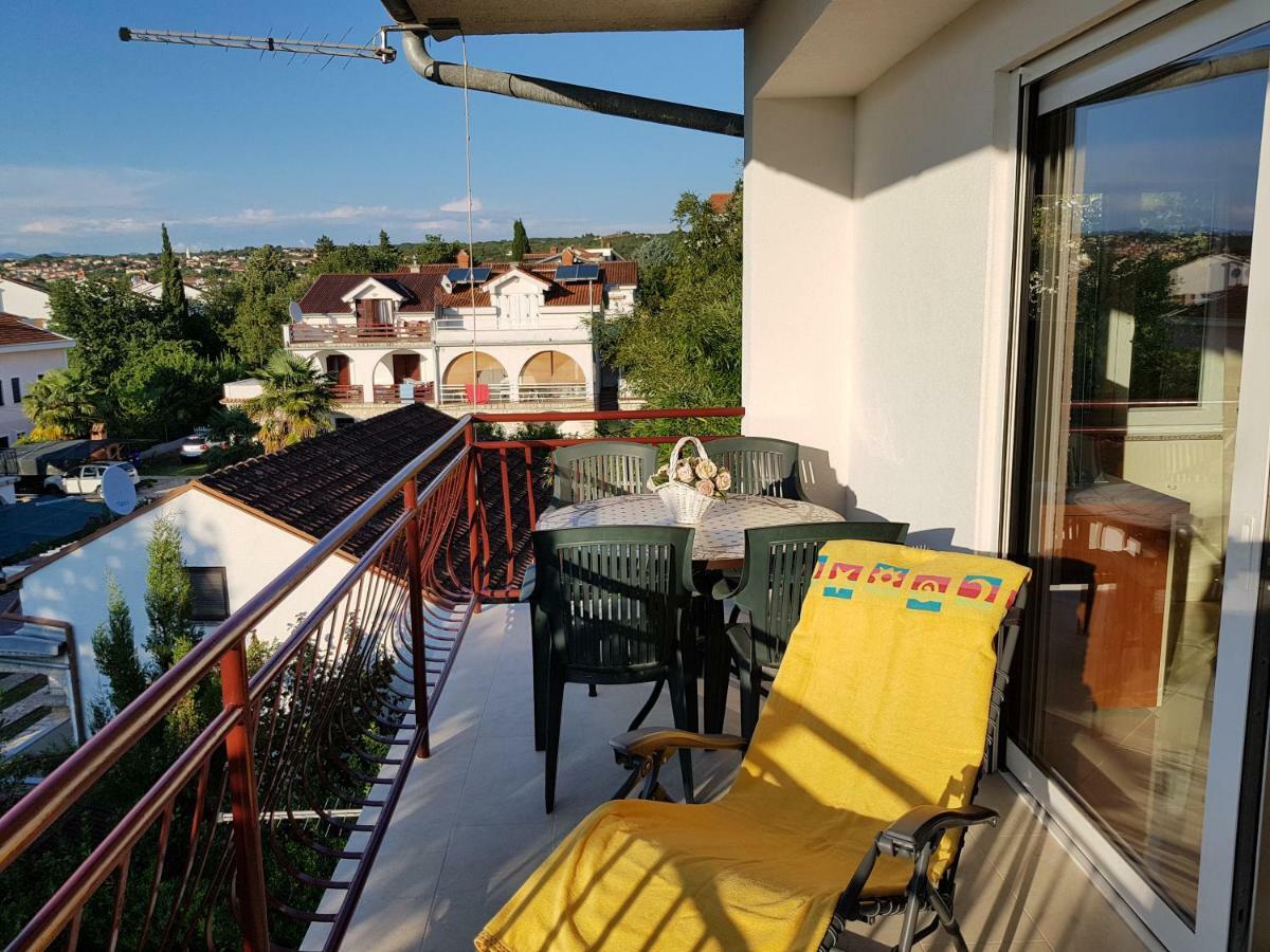 Apartman Vesna Малинска Экстерьер фото