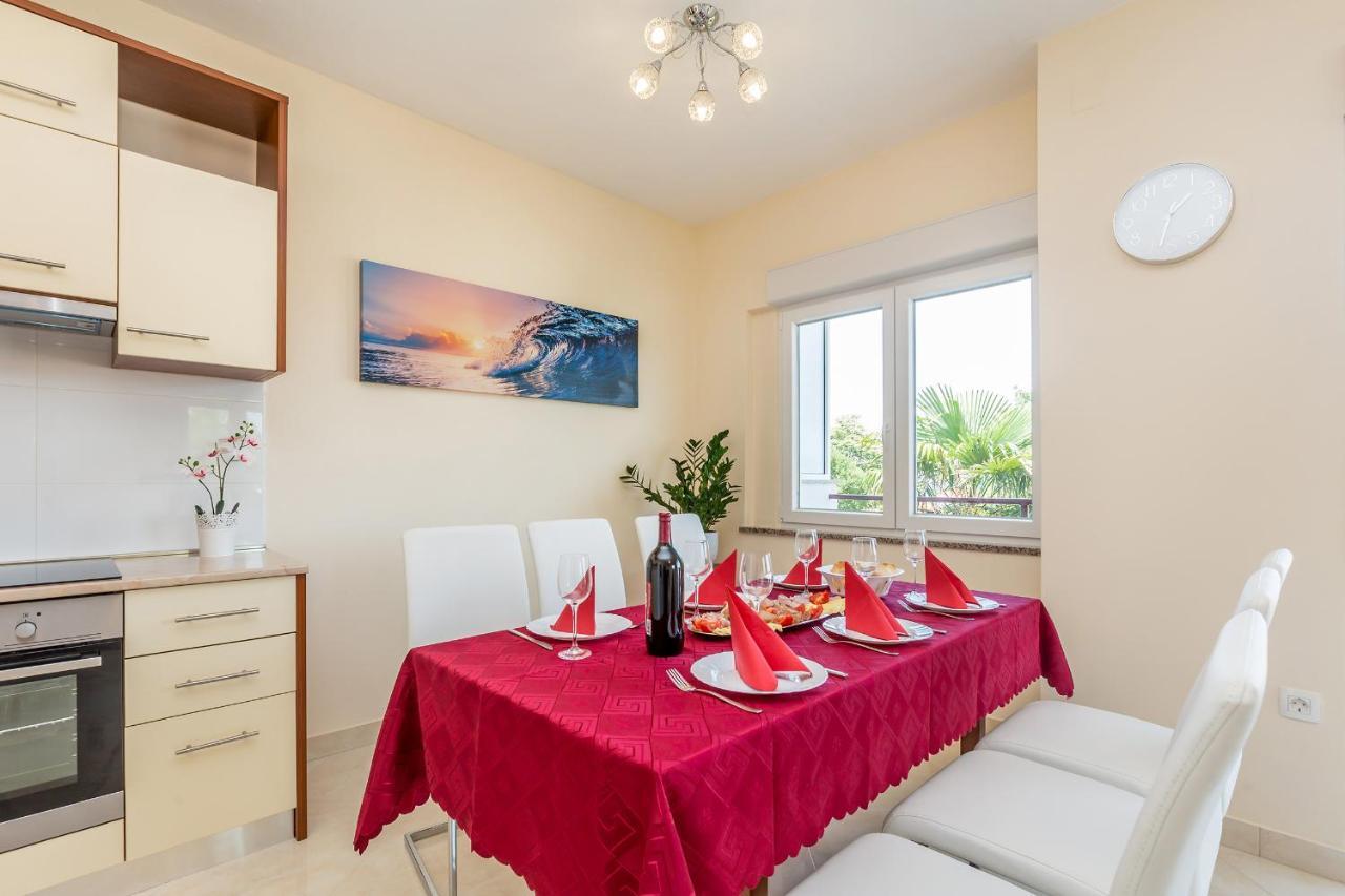 Apartman Vesna Малинска Экстерьер фото