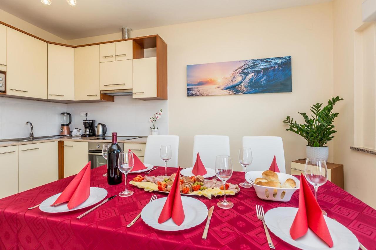 Apartman Vesna Малинска Экстерьер фото