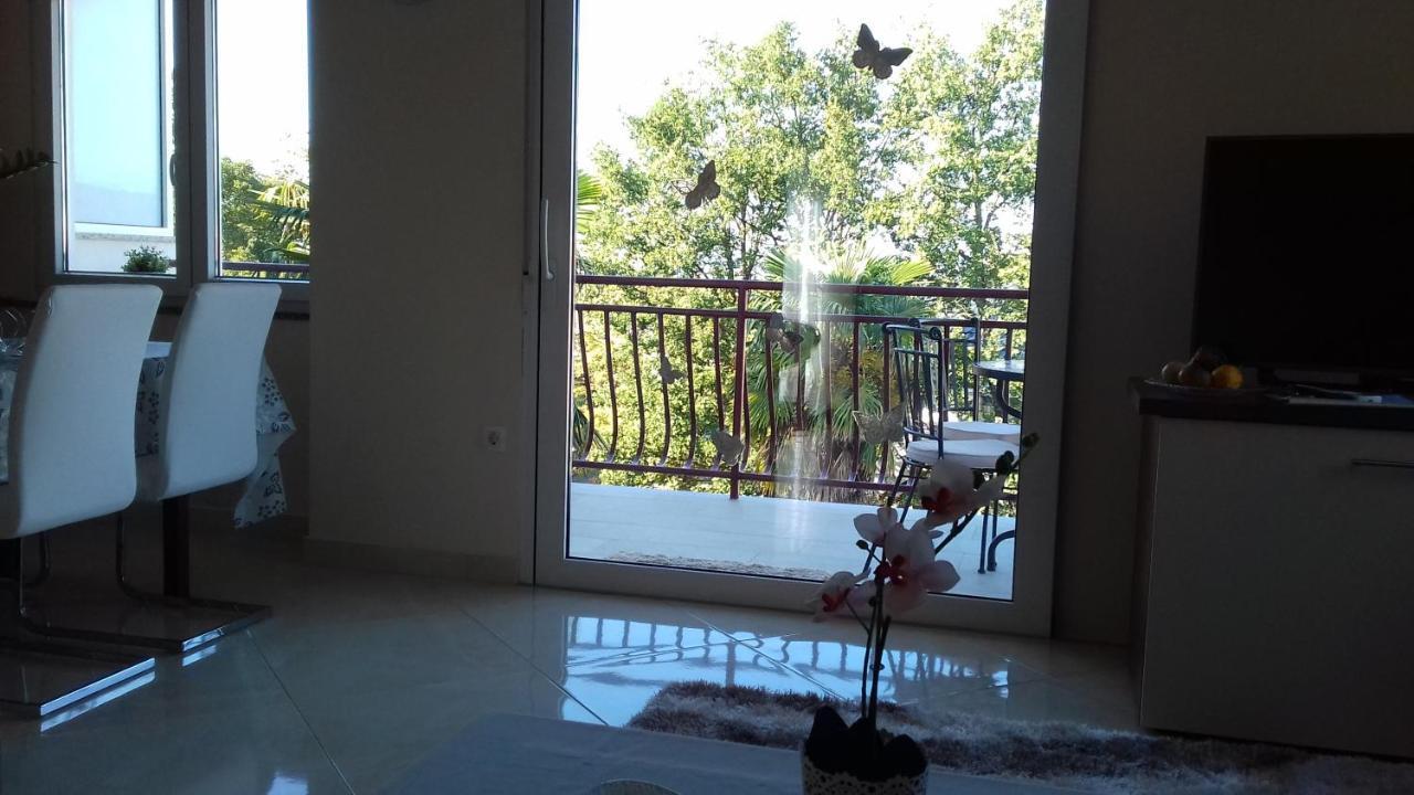 Apartman Vesna Малинска Экстерьер фото